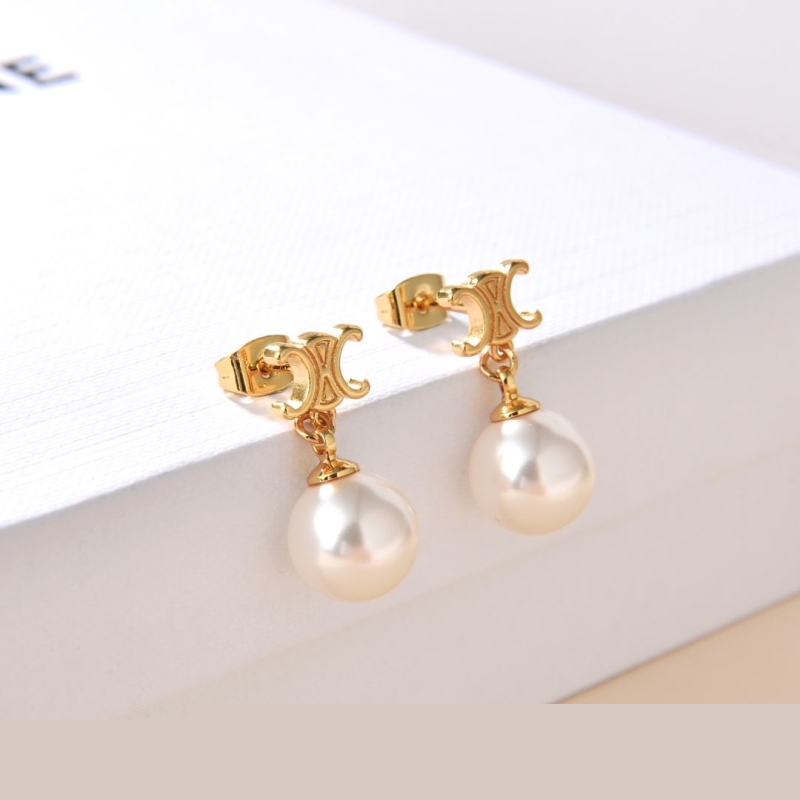Ce**e earrings